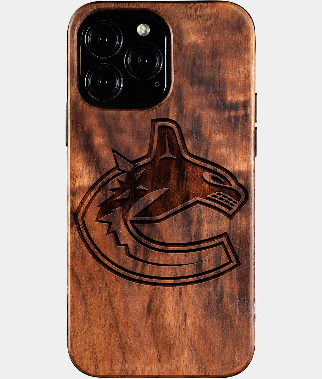 Custom Vancouver Canucks iPhone 16/16 Pro/16 Pro Max/16 Plus Case - Wood Canucks Cover - Eco-friendly Vancouver Canucks iPhone 16 Case - Carved Wood Custom Vancouver Canucks Gift For Him - Monogrammed Personalized iPhone 16 Cover By Aldergrove & Oak